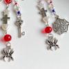 Gothics Skull Bead Keychain with Spiders Designs Sturdy Resin Crafted Fashion Accessory for Trendsetters Daily Use