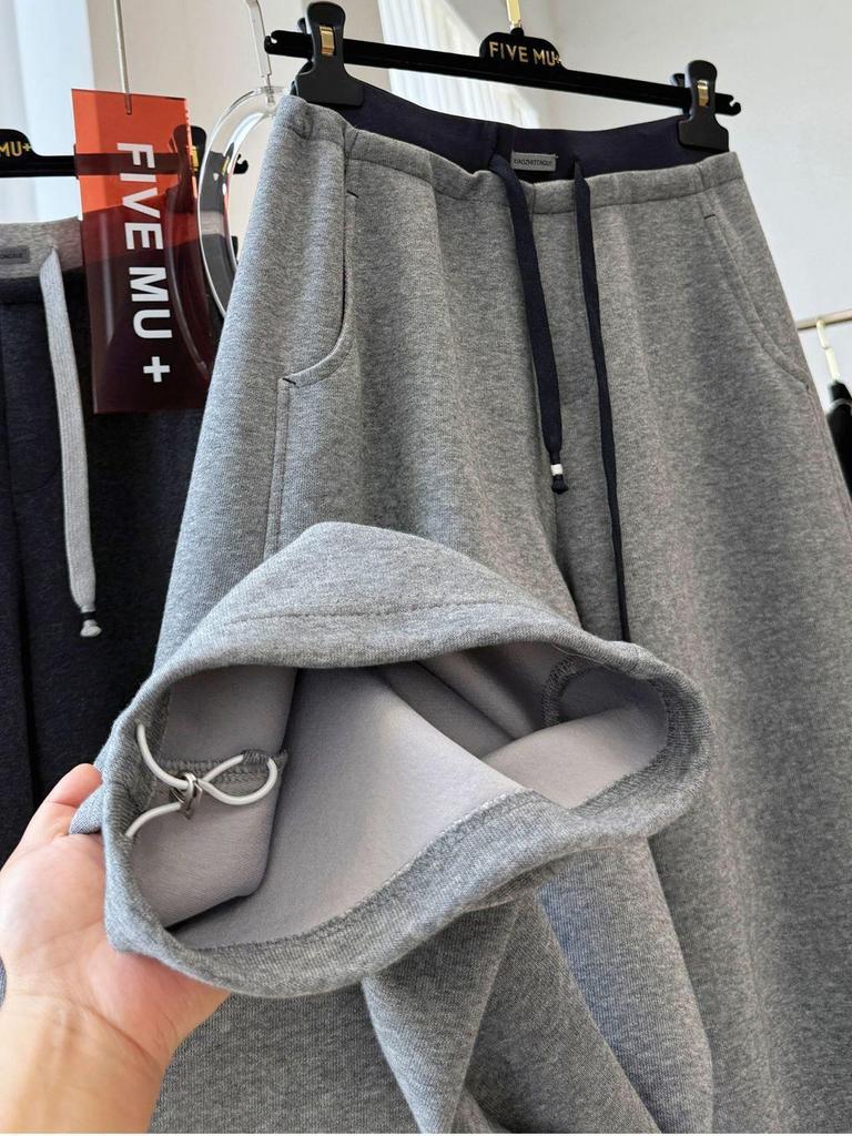 Women's Relaxed Fit Curved Leg Winter Sweatpants