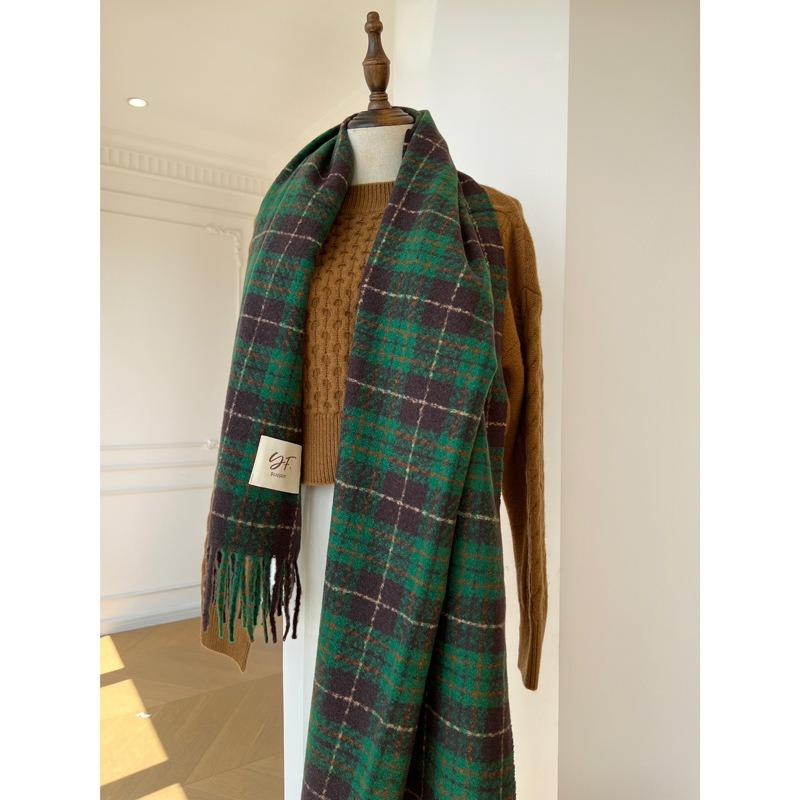 Retro Coffee-colored Plaid Scarf Women's Autumn and Winter Warm Temperament Green Plaid Fringed Scarf Temperament White
