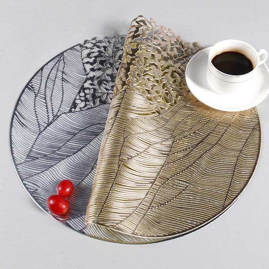 Round PVC Placemats with Gold Foil Leaf Pattern Heat Resistant Waterproof Table Mat Warm Dining Atmosphere Mats for Home Dining Party Decor