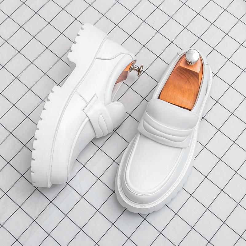 Mocassins pour hommes à une pédale, chaussures pour hommes printemps 2025 à semelles épaisses et brillantes tendance en cuir, chaussures Doudou paresseuses