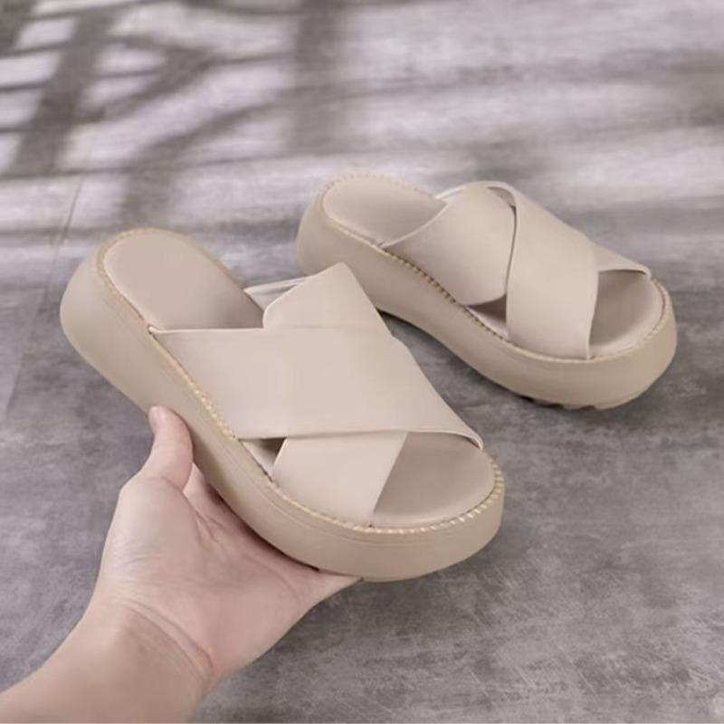 Pantofole fresche taglia grande da donna estive da esterno scarpe da donna europee e americane a punta aperta impermeabili con tacco a zeppa da tavolo a suola spessa