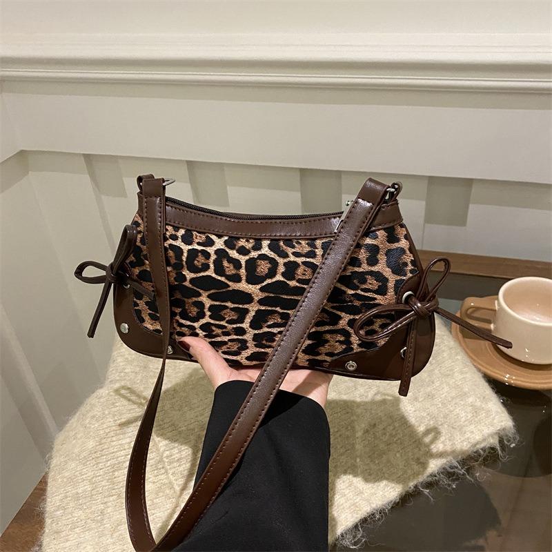 Summer beauty niche high sense trend leopard print casual portable shoulder underarm bag women's bag