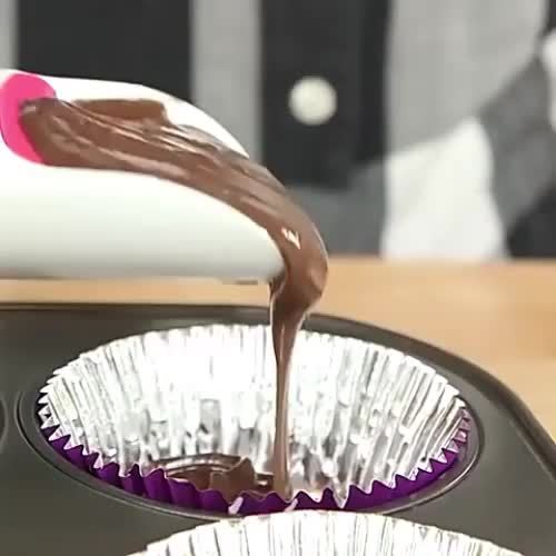 1pc BPA-Free Cupcake Scoop - Measuring Batter Dispenser with Pink Accents, Dishwasher Safe, Drip-Free Baking for Clean Counters, Perfect for Baking