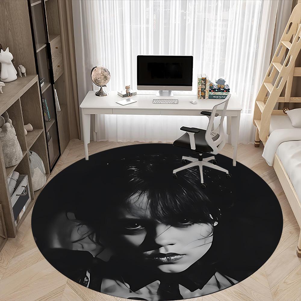 

1pc Wednesday AddamsChair Carpet for Office, Non-slip, Soft and Durable Office Rug for Interior Decoration, Perfect for Office yy250925205 80cm by 80cm