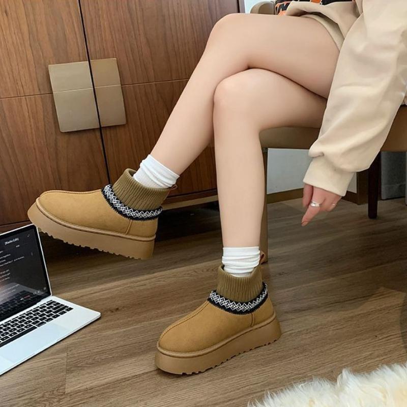 Fashion Winter Round Toe Platform Women's Snow Boots 2025 New In Padded Hot Ladies Shoes On Promotion Goth Chic and Elegant Sock Booties