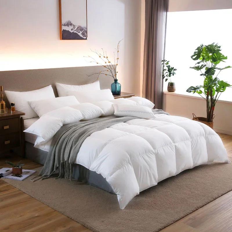

Five Star Hotel Style Goose Down Comforter, Ultra Soft Pinch Pleat Duvet, Breathable Fluffy Quilt for All Seasons Bed Use 150x200cm 2kg