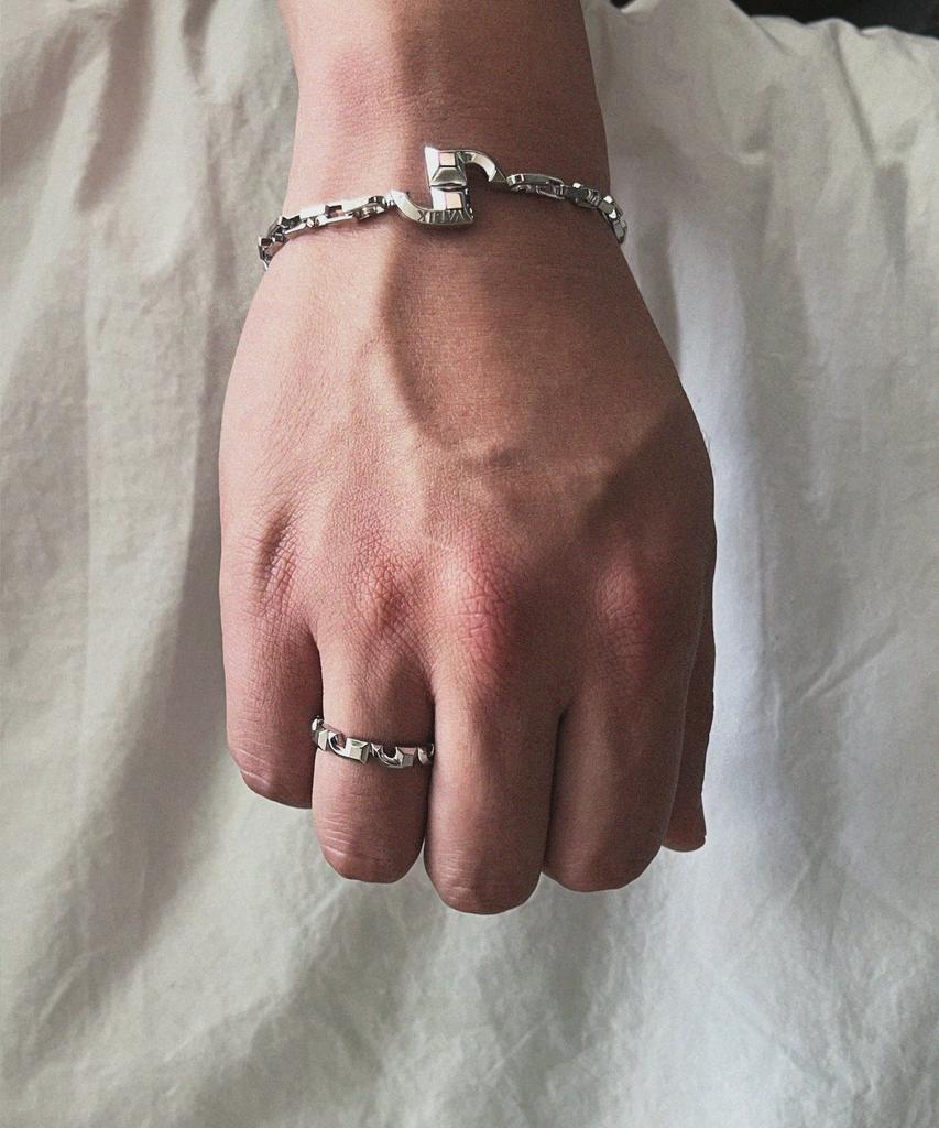 Valik [925 Silver] No. 72 Comma Plain Ring