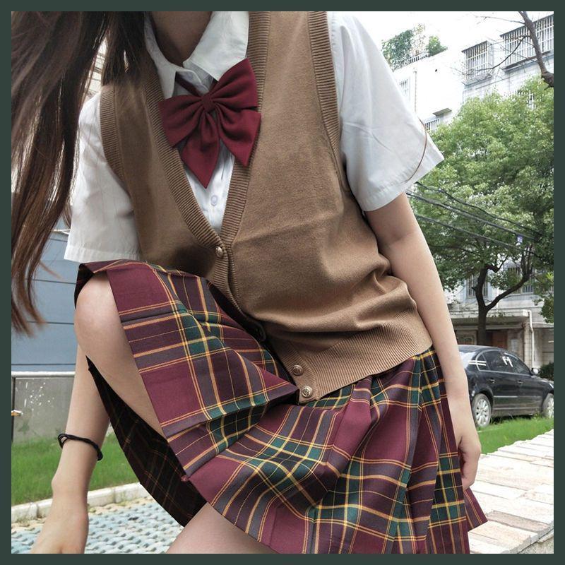 Japanese Style Knitted Cardigan Vest - Solid Color, Academic Look, Versatile Sweater for Spring and Autumn