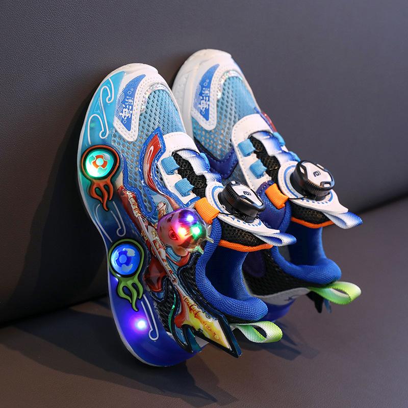 Cartoon boys sneakers summer 2025 new children's mesh breathable running shoes boys light luminous shoes tide