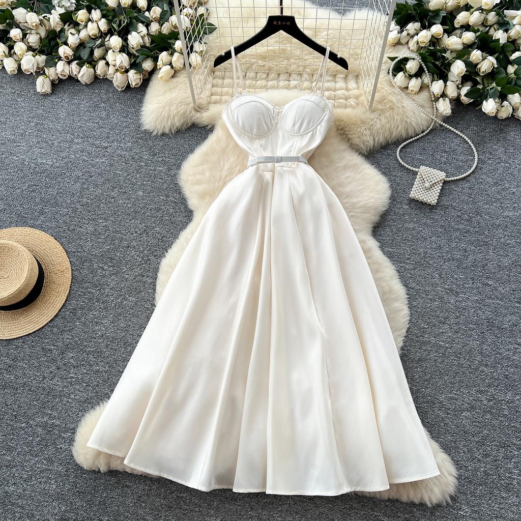 Hochwertiges elegantes Kleid Damen Sommerkleid Französischer leichter Luxus Society Spitze Spleiß Taille Temperament Träger Großer Schwing-Rock