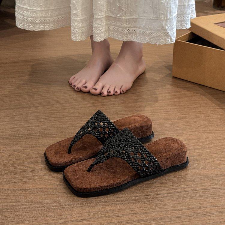 Sheepskin version~ New retro leather thick-soled hollow-toed flip-flops shoes women's versatile square head beach cool slippers