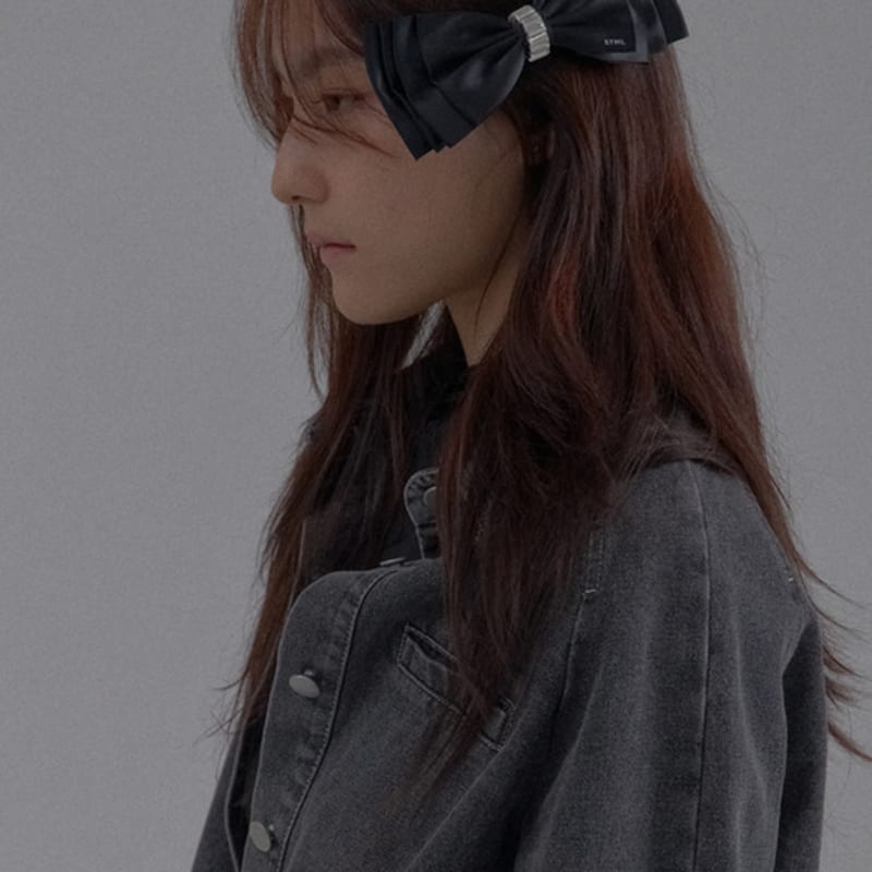 SORRY TOO MUCH LOVE Crystal Buckle Satin Ribbon Hairpin_Black