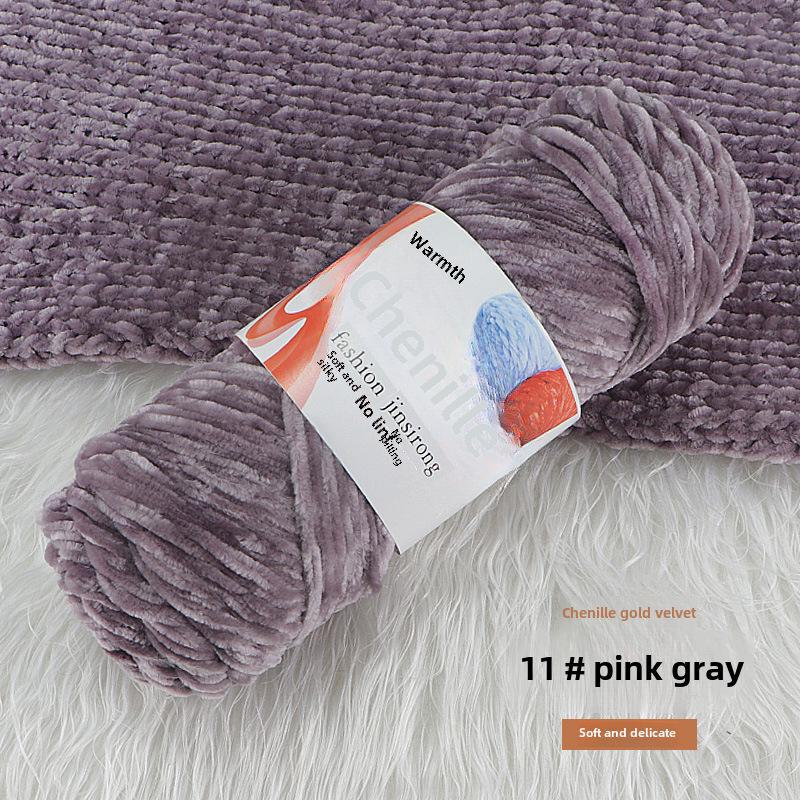 

Вязаный шарф, шапка, тапочки крючком из золотистого бархата синели, набор для самостоятельной работы из кукольной шерсти