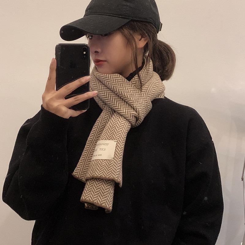 Retro fashion herringbone patch small scarf to keep warm in autumn and winter, student versatile casual scarf men