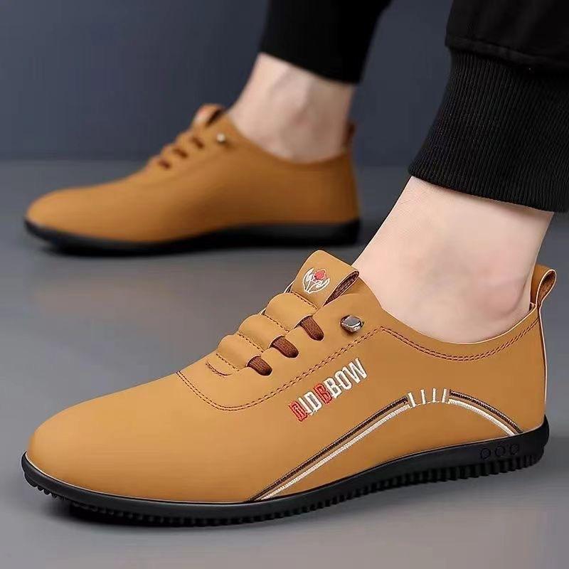 Retro Men's  2025 New Soft Soled Lightweight Leather  Outdoor Anti Slip Wear Resistant Casual  Driving Shoes