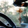 ABUL-Cappello da Cowboy Croce Fascino per Auto, Croce di Legno Appesa allo Specchietto Retrovisore dell'Auto, Cappello di Feltro Ciondolo Country Appendioggetti per Auto, Decorazione A