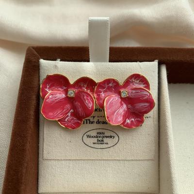 Three-Dimensional Flower Rose Red Texture Enamel Stud Earrings Romantic Gentle And Fresh Small Fresh Atmosphere Exquisite Earrings