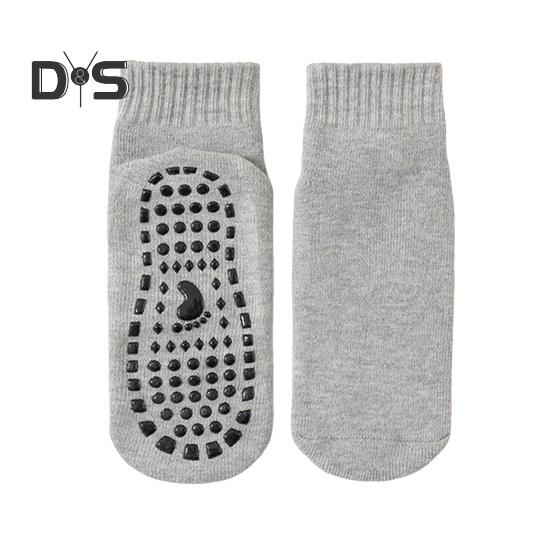 

1 пара носков унисекс средней длины без запаха утолщенные теплые однотонные силиконовые носки высокая эластичность нескользящие впитывающие пот не садятся спортивные зимние серый