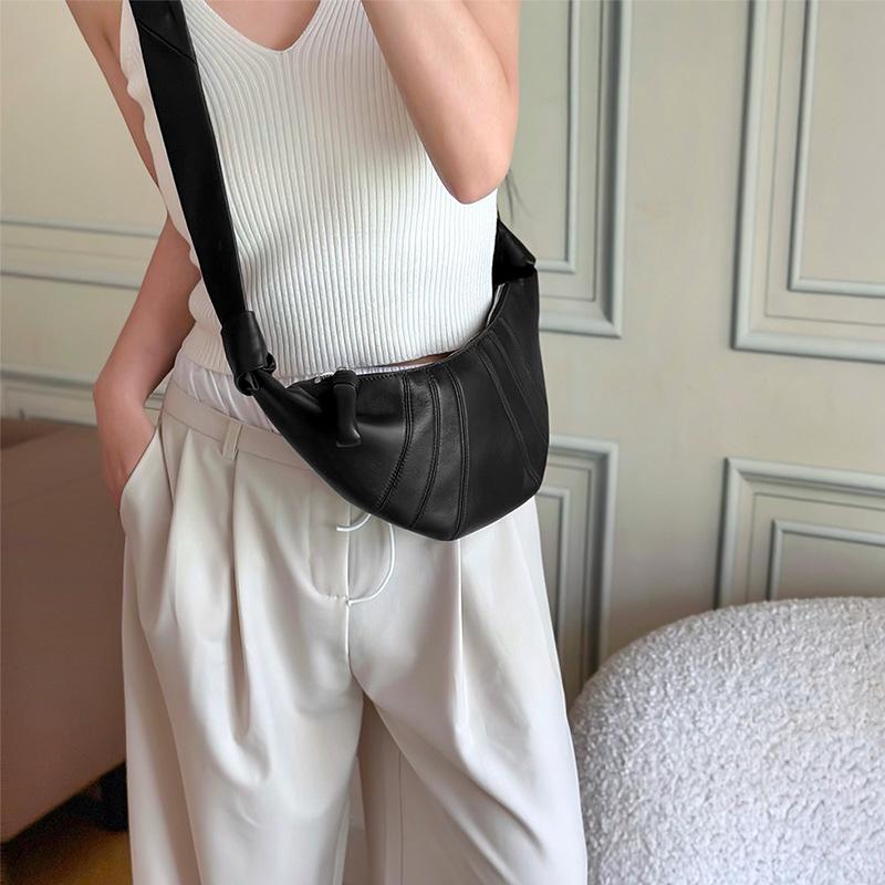 High End, Niche Top Layer, Can Be Sung Bag, Lazy Commuting Style, Cow Horn Bag, Genuine Leather, Shoulder and Crossbody Dumpling Bag