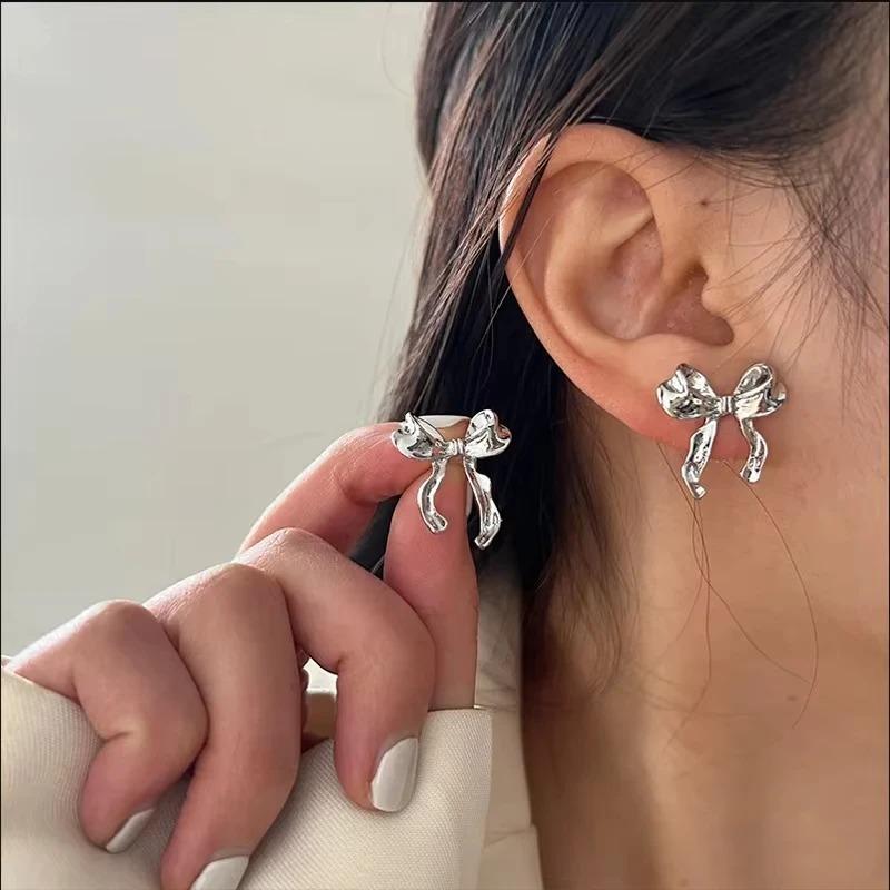Vintage Irregular Metal Bowknot Earrings For Women Sweet Elegant Gold Color Women's Stud Earring Party Jewelry Holiday Gifts