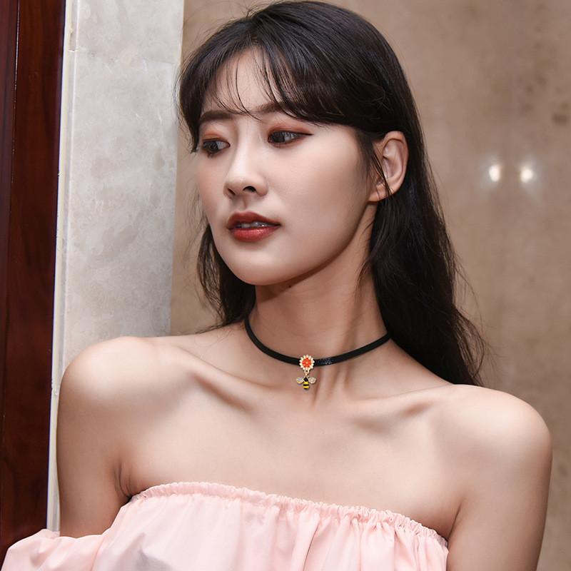 New Korean Style Choker Necklace Featuring Charming Bee Design For Women Accessories