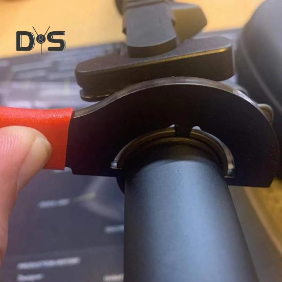 Klíč na matice s protiskluzovou rukojetí Ergonomický design Vysoká tvrdost Odolná proti korozi Matice Utažení Demontáž Opravný klíč