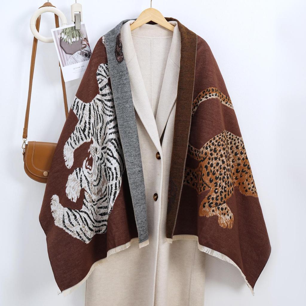 Doppelseitiger Damen-Winter-Snood mit Tuschemalerei: Imitationskaschmirschal für klimatisierte Räume.