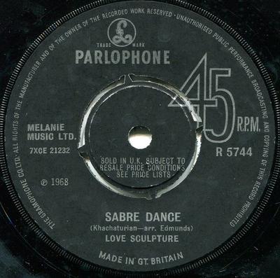 Disque 7 pouces SCULPTURE LOVE - Danse du Sabre R5744 Parlophone 1968 Royaume-Uni Pop Occasion