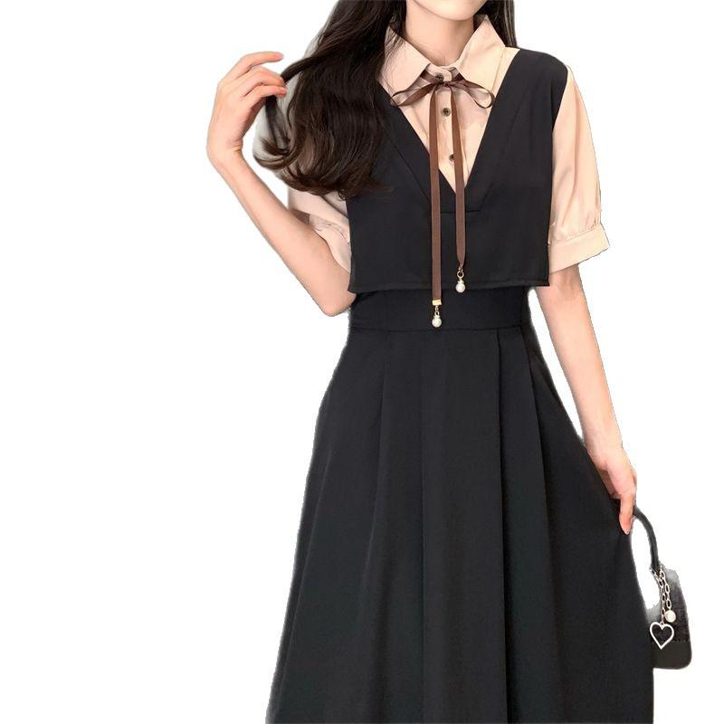 Hepburn College style new splicing fake two-piece short-sleeved dress women's Korean version waist and thin French dress