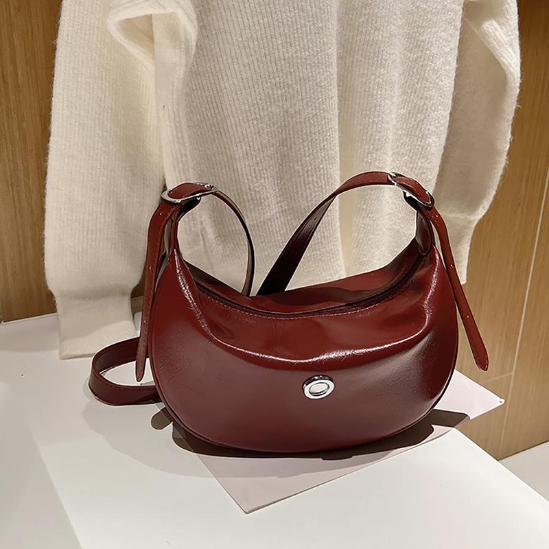 Large Capacity Vintage Shoulder Bag Korean Fashion Solid All-match Crossbody Bag Women's  New Oil Wax Leather Underarm Bag