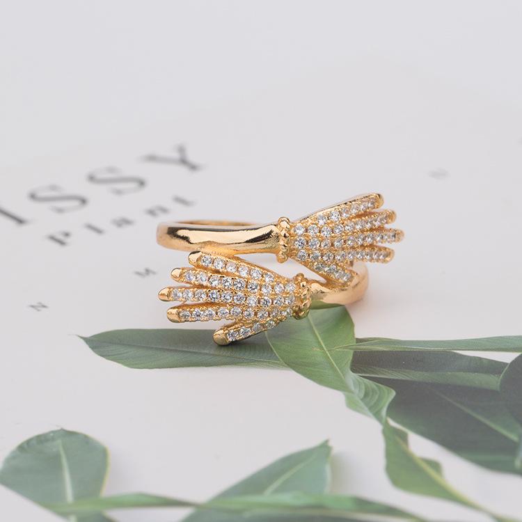 

Embrace Eternal: Diamond-Studded Women s Ring - Perfect Christmas Gift for Couples One Size золотой