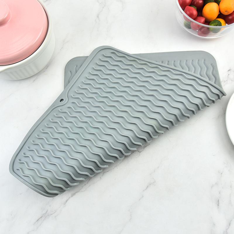 Heat-Insulating Non-Slip Rubber Kitchen Placemat and Drain Mat with Wavy Grooves, Waterproof Design