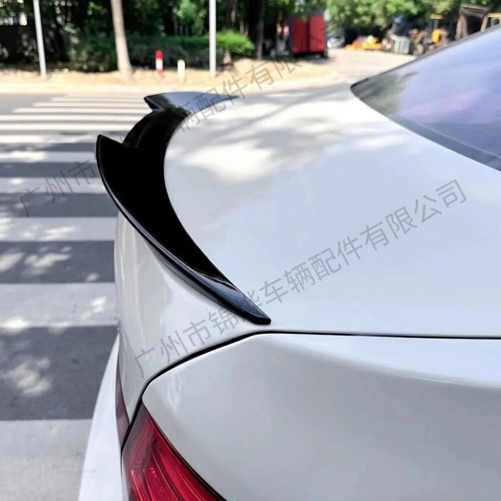 Fits 2010-2017 BMW 5 Series F10/F18 Rear Spoiler Diffuser