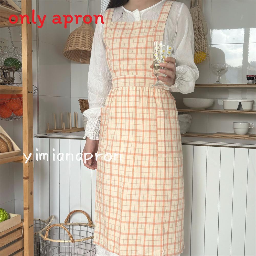 Cotton Sleeveless Apron With Fresh Checkered Pattern For Kitchen And Cafe Use