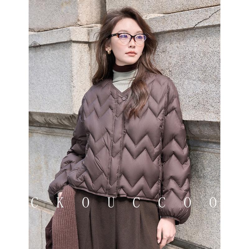 White duck down puff cloud down jacket women's design sense small short jacket including scarf