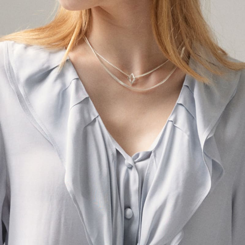 Tersa TWO STRINGED STAR NECKLACE