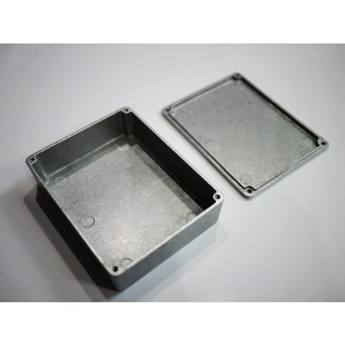 Two unpainted die-cast aluminum cases for DIY effects pedals, HAMMOND 1590BB type (VGS-AEC90BB-NCx2p)