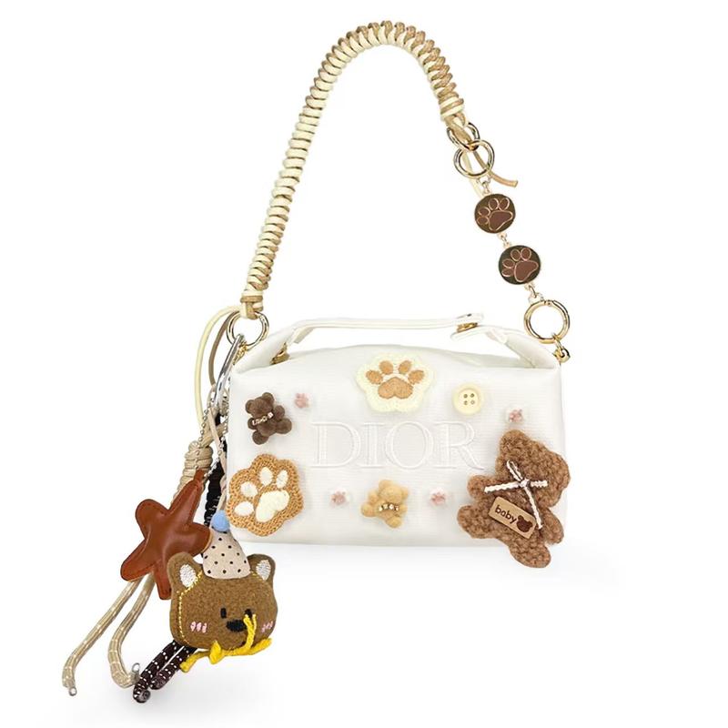 

DIOR Bag [Customized Cosmetic Bag] Caramel Bear, Childlike Vitality, Delicate Creativity, Cute Elements, Cute White White White (Colorful Style) білий