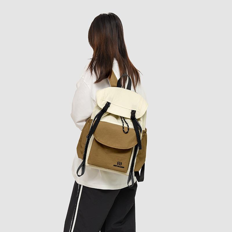 Outdoor large-capacity waterproof middle school student schoolbag new hiking and camping backpack