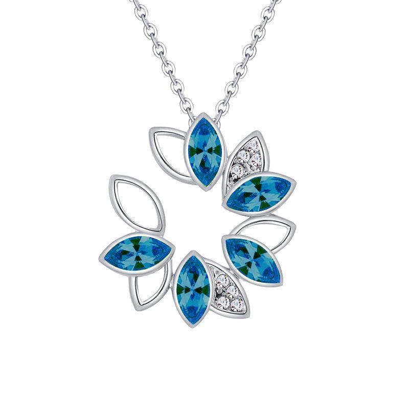 Stunning Multicolor Ladies Fashion Wreath Rhinestone Necklace Love Pendant Jewelry