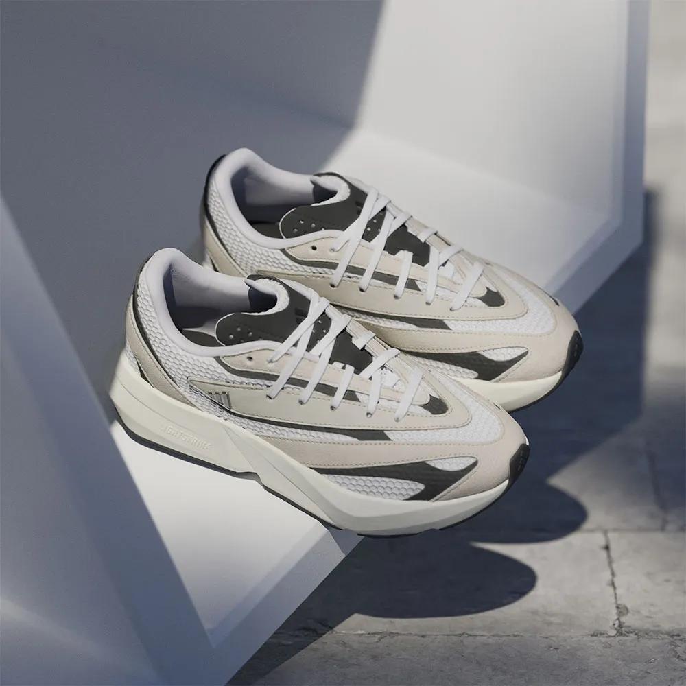 adidas Кросовки Lightstride