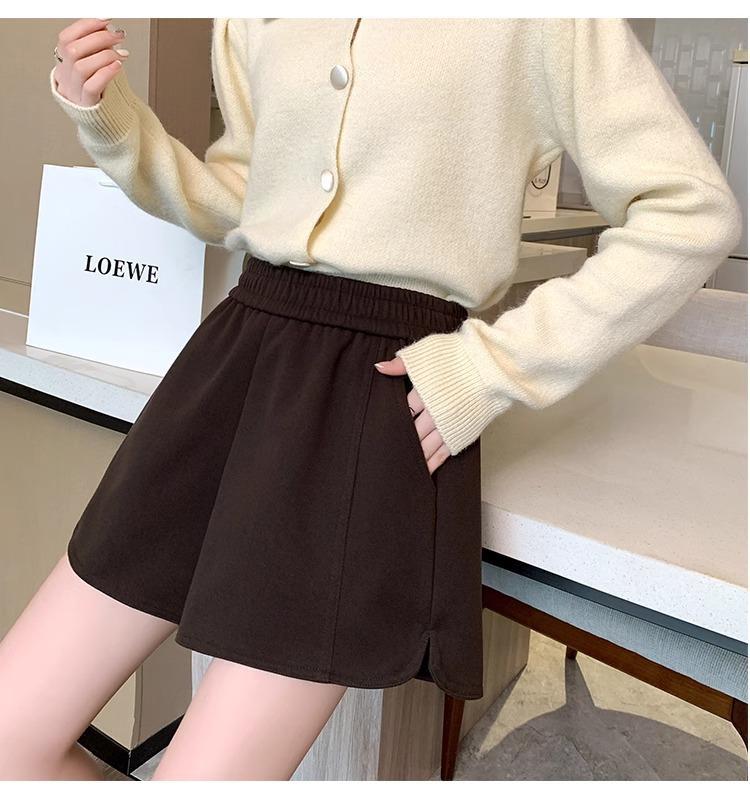 Women's Black High-Waist Woolen A-Line Wide-Leg Shorts - Autumn/Winter Casual Wear