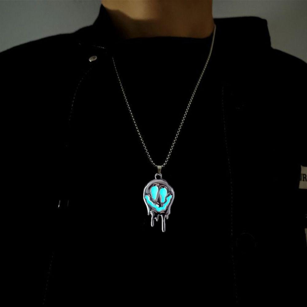 Neck Jewelry Luminous Pendant Necklace Zinc Zinc Alloy Hip Hop Neck Chains Halloween Skull Necklace Gifts