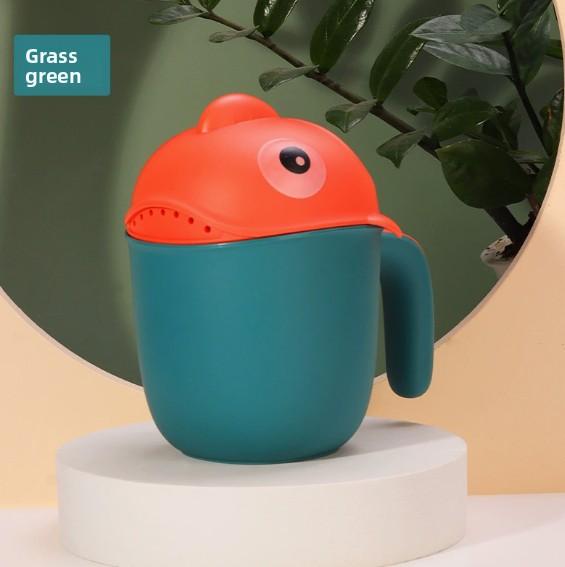 

multi-functional Clownfish Shampoo Cup Baby Shampoo Rinser Cup Children Washing Head Rinse Cup Bathroom Shower Sprinkler Spoons трава зеленый