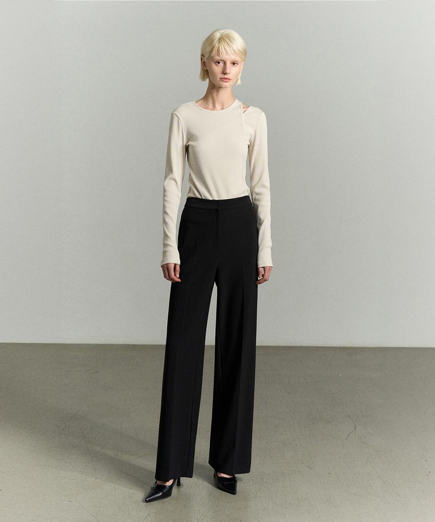 RE RHEE Cut Out Layered Top Cream