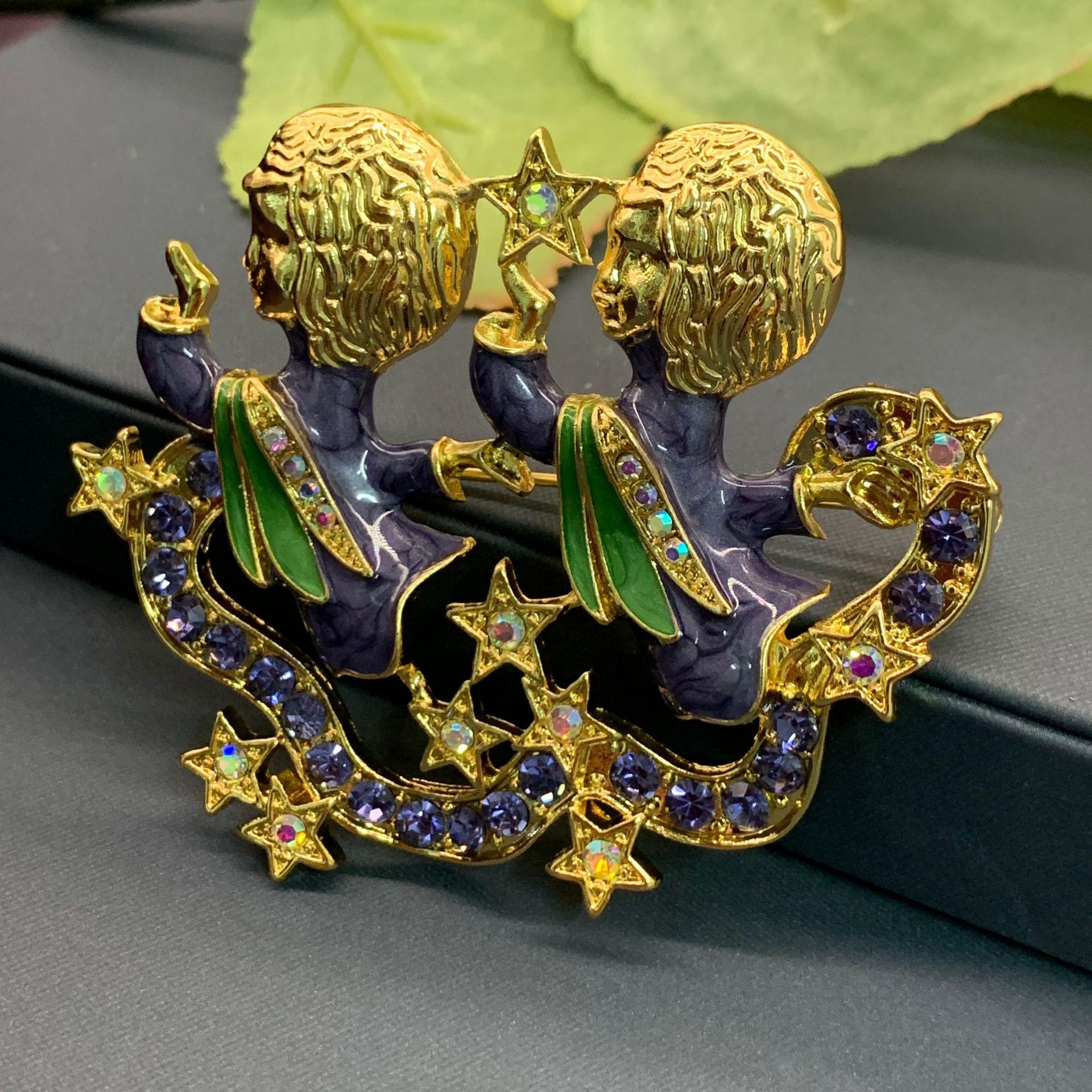 

Vintage Classic Medieval Double Boys Angel Star Crsytal Brooches For Women Men Vintage Retro Enamel Palace Dazzle Jewelry Pins