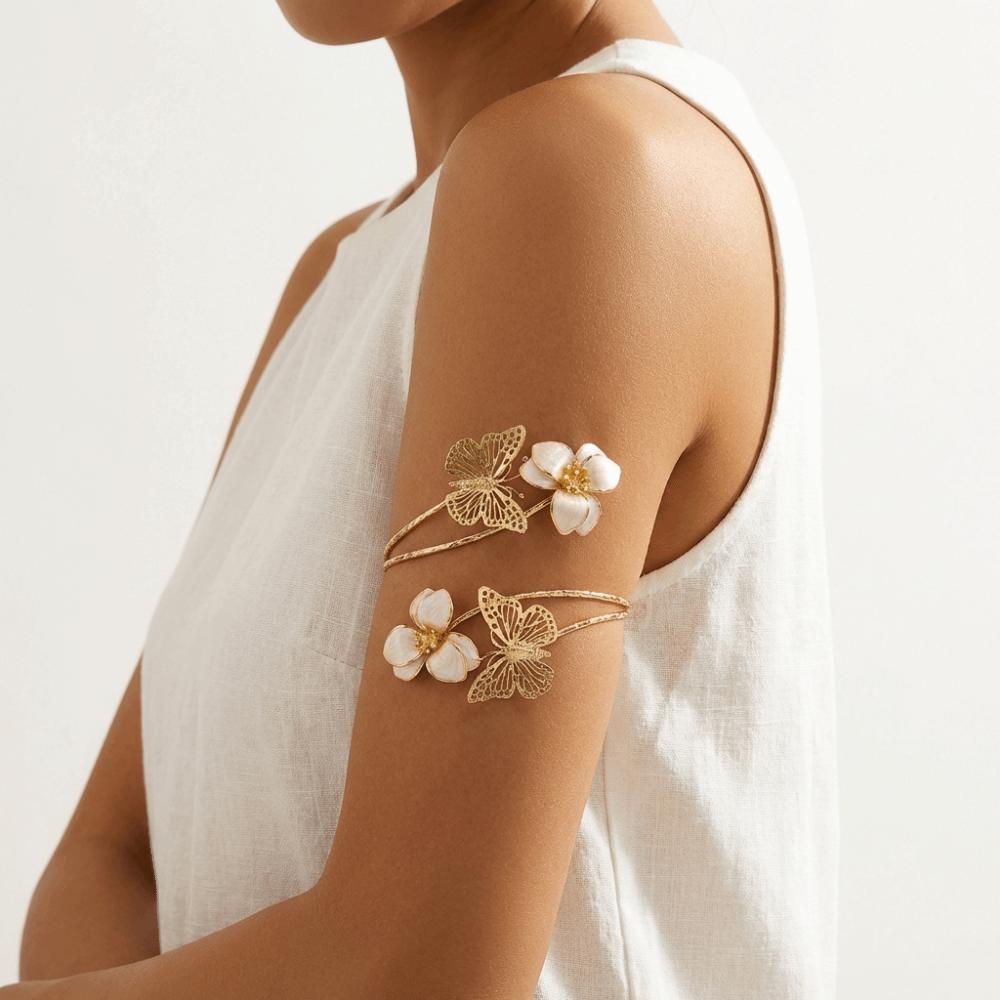 Weißer Schmetterlingsblumen-Armreif Goldfarbene Blumenmanschette Armring Vintage Spiral-Armband Geschenke