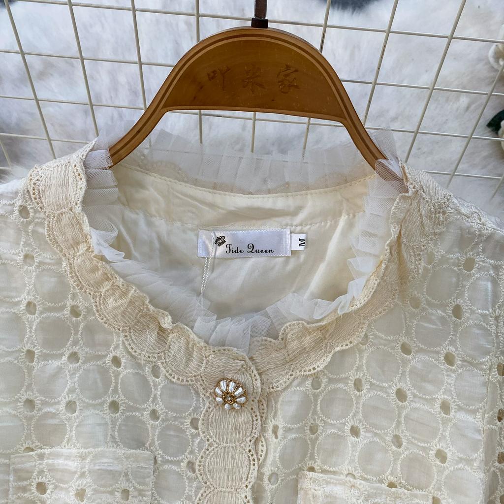 Summer Women's Embroidered Two Piece Sets Vintage Lace Splice Floral-Button Tops and Slimming Shorts Sets