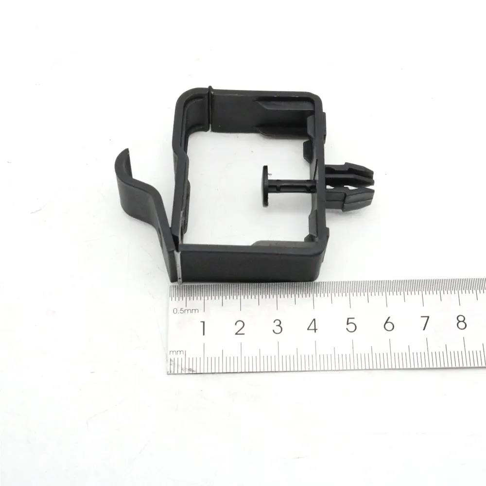 30721386 Rear Trunk Warning Triangle Anchor Holder Support Buckle Tripod Fixed Clip For Volvo S90 V90 S60L